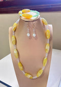 Conjunto de pastilha amarela orquídea
