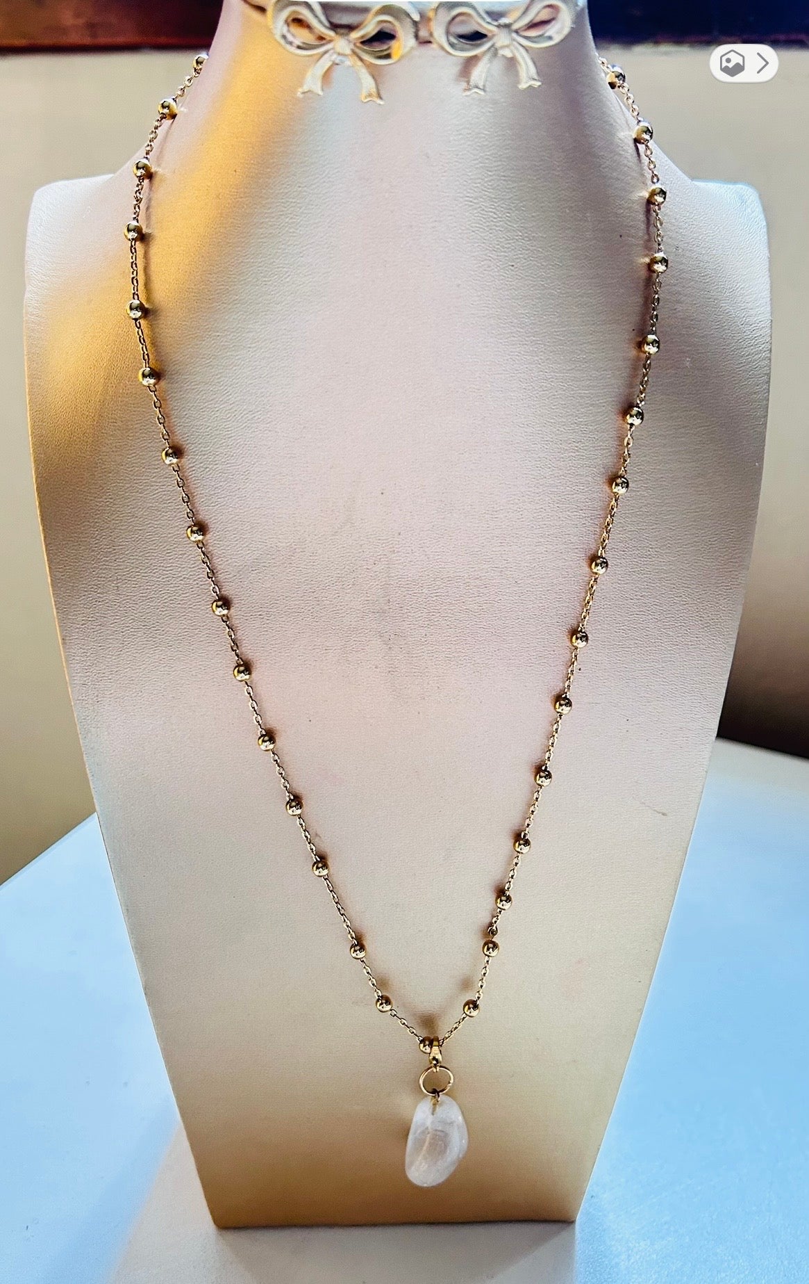 Cordão de bolinhas banhada a ouro